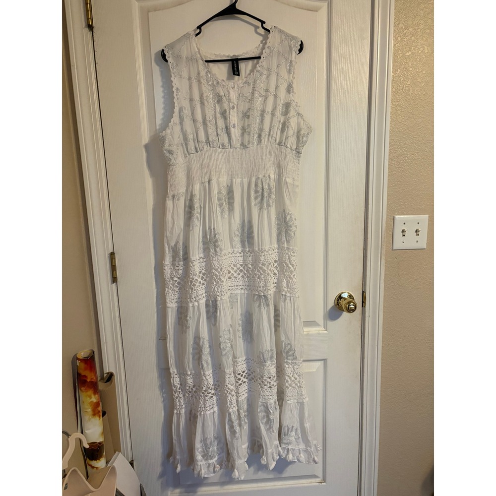 Me 2 Magic White Cotton Crochet Lace Silver Embroidered Maxi Dress 3X Tiered